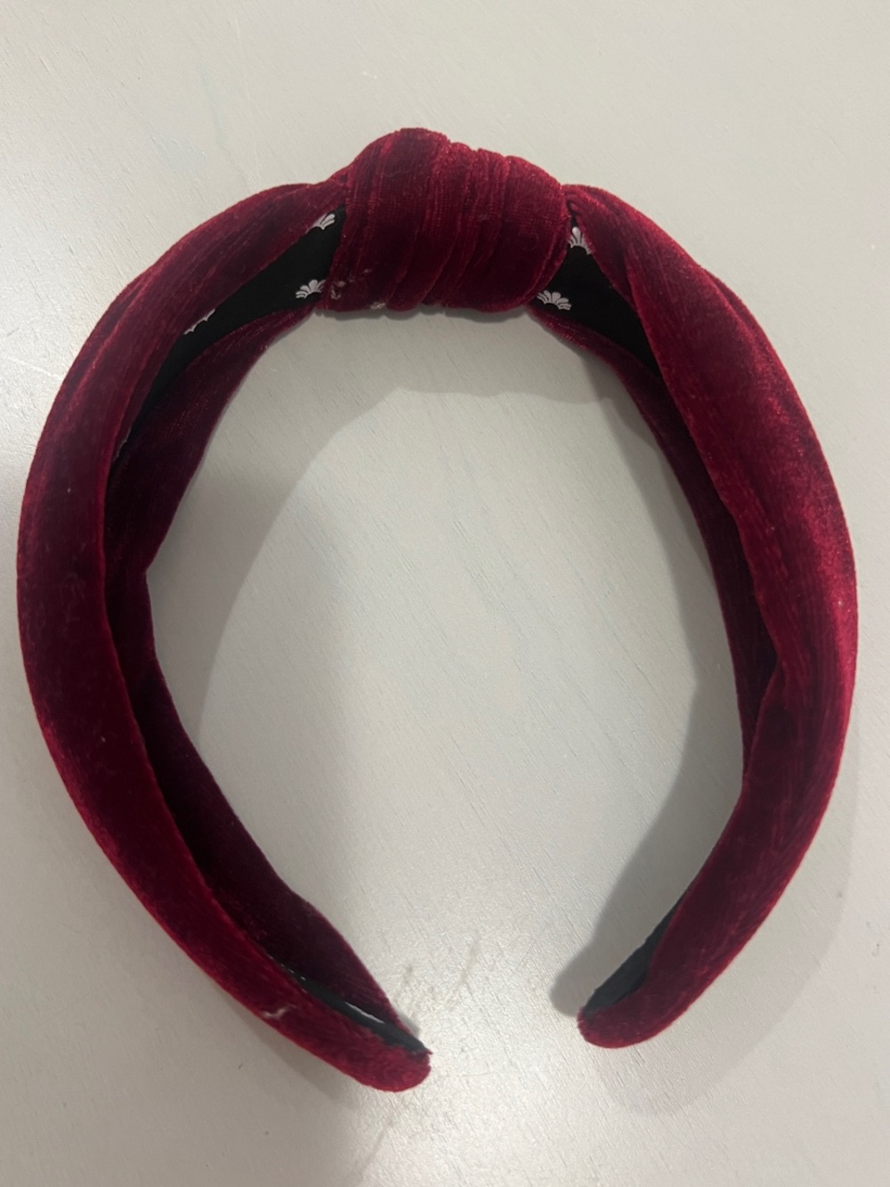 Lele Sadoughi Velvet Knotted Headband - Burgundy
